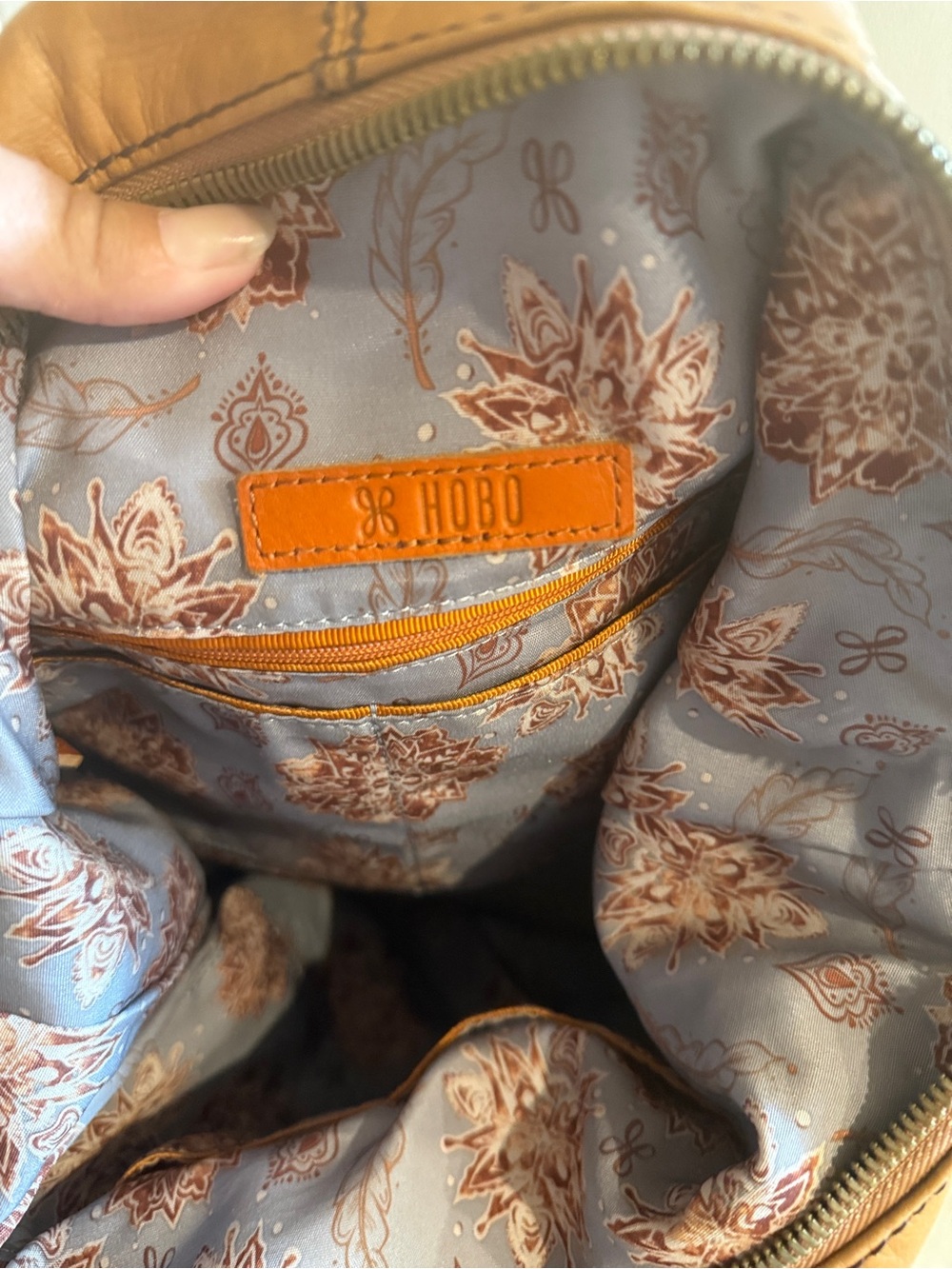HOBO Sheila Satchel - Picture 11 of 16